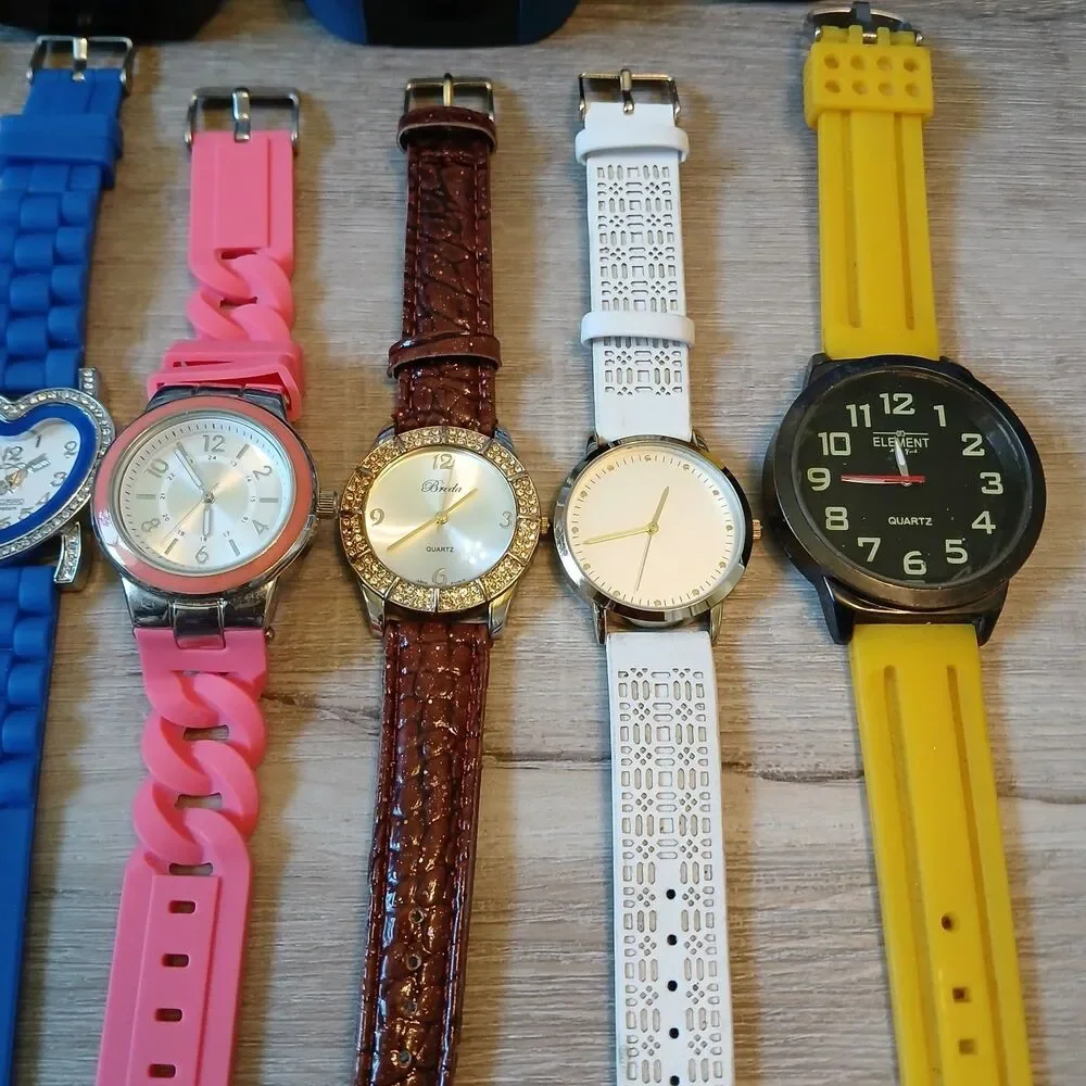 Huge Watch Lot of 50+ Mixed Brands Vintage & Modern Parts/Repair Untested-Box A6